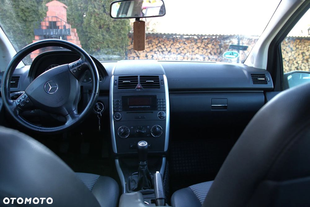 Mercedes-Benz Klasa A 150 Avantgarde Polar Star - 2