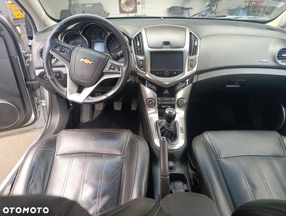 Chevrolet Cruze 1.4 T LTZ - 17