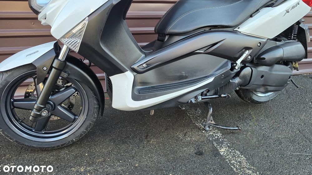 Yamaha X-max - 25