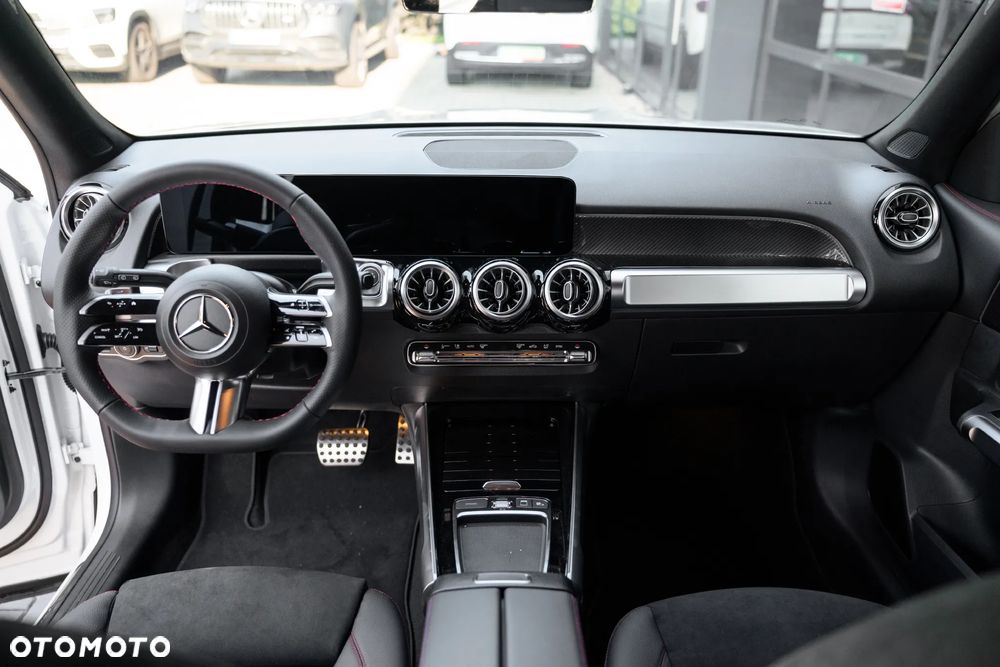 Mercedes-Benz GLB 200 d 4-Matic AMG Line 8G-DCT - 14