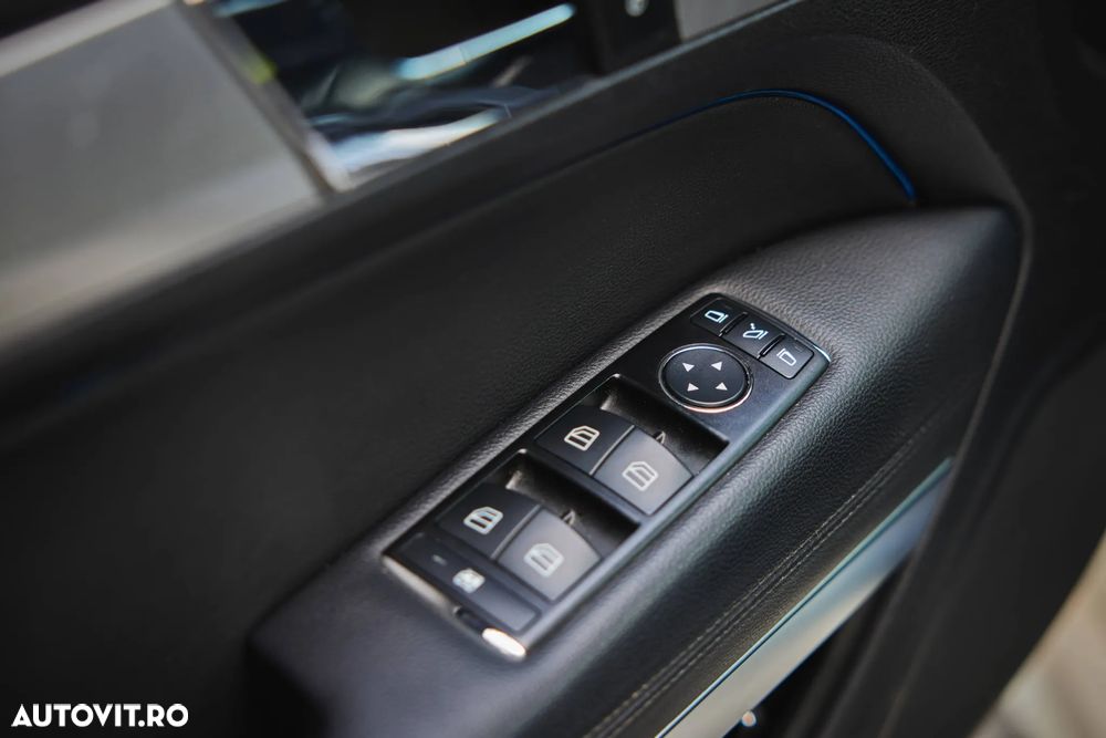 Mercedes-Benz E - 10