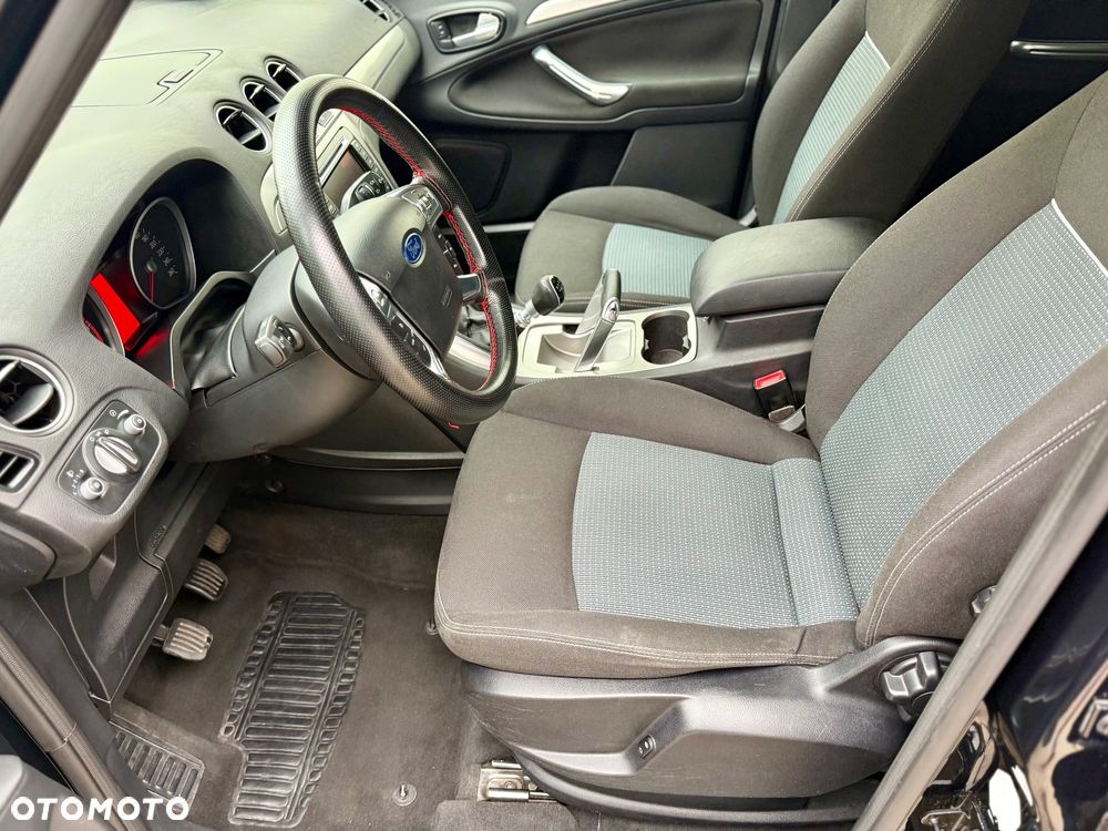 Ford Galaxy - 23