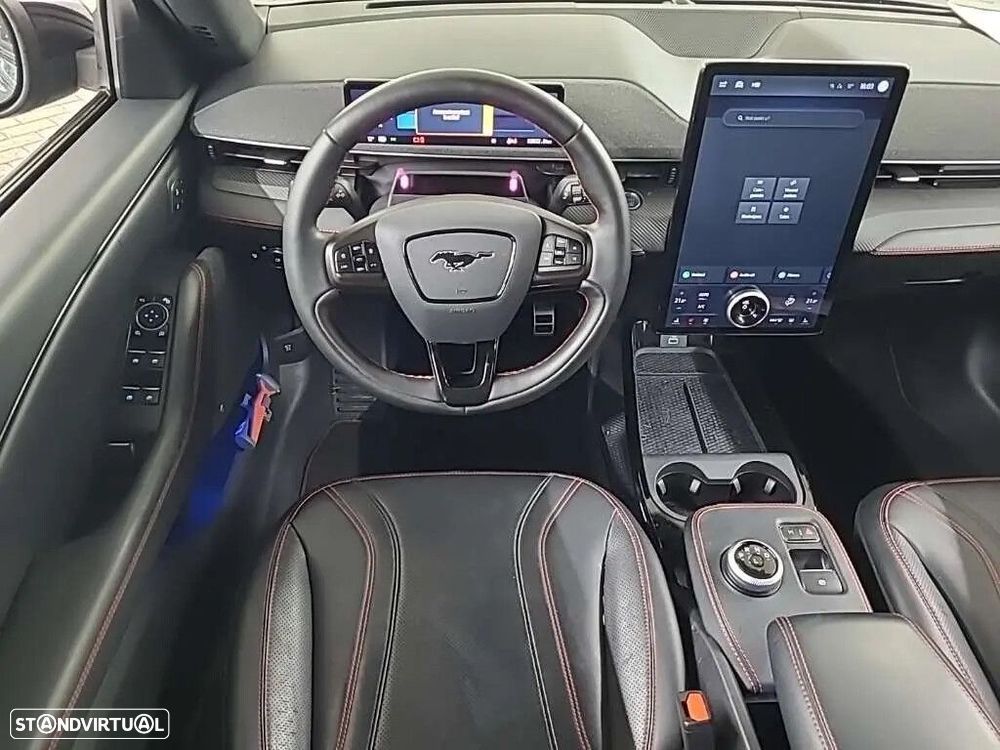 Ford Mustang Mach-E - 11