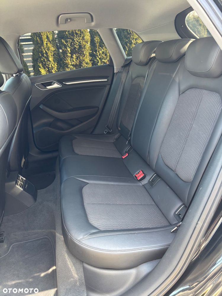 Audi A3 Sportback - 16