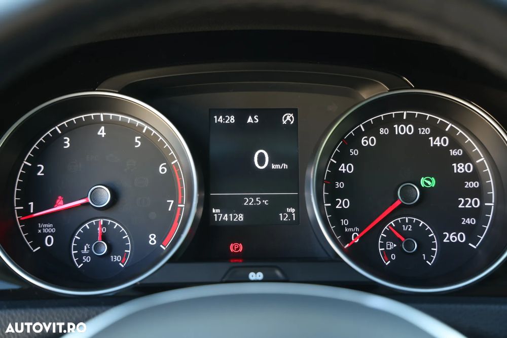 Volkswagen Golf 1.4 TSI Comfortline DSG - 25