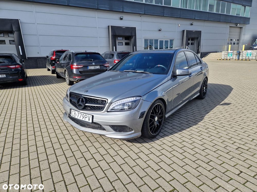 Mercedes-Benz Klasa C 300 T 7G-TRONIC Elegance - 1
