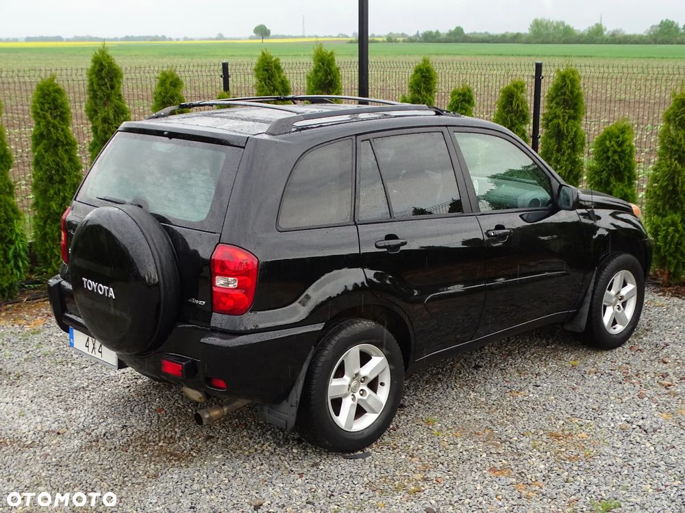 Toyota RAV4 - 6