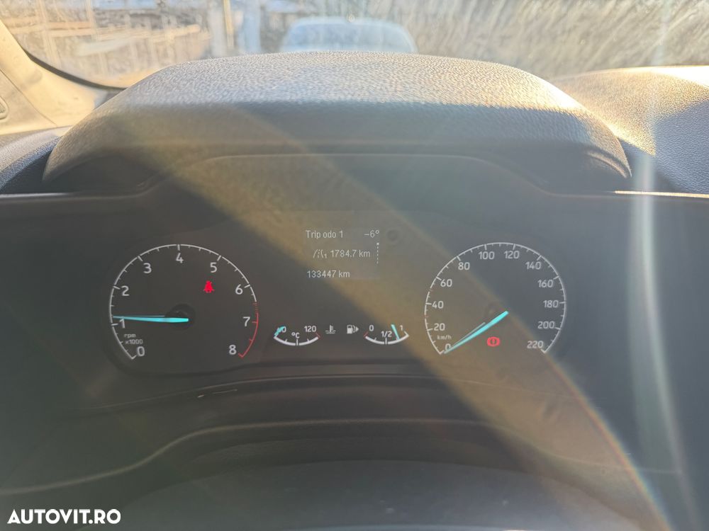 Ford Transit Connect - 10