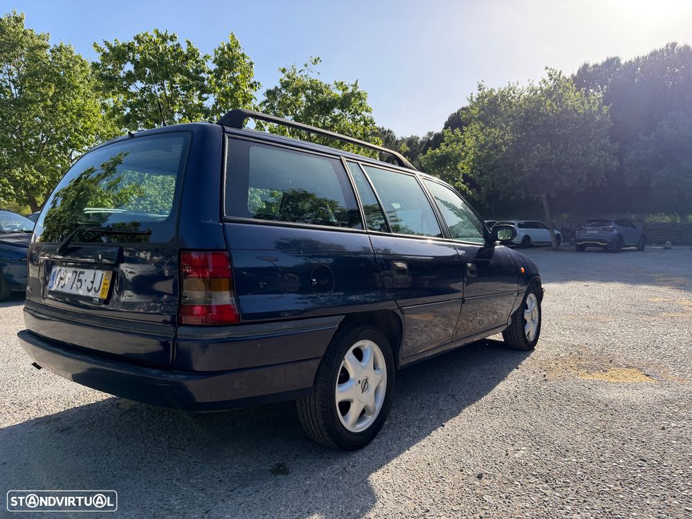 Opel Astra Caravan 1.4i 16V Fresh - 24