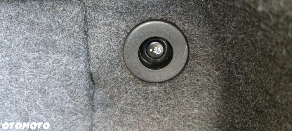 BMW Seria 5 550i xDrive - 7