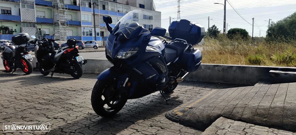 Yamaha FJR 1300 - 5