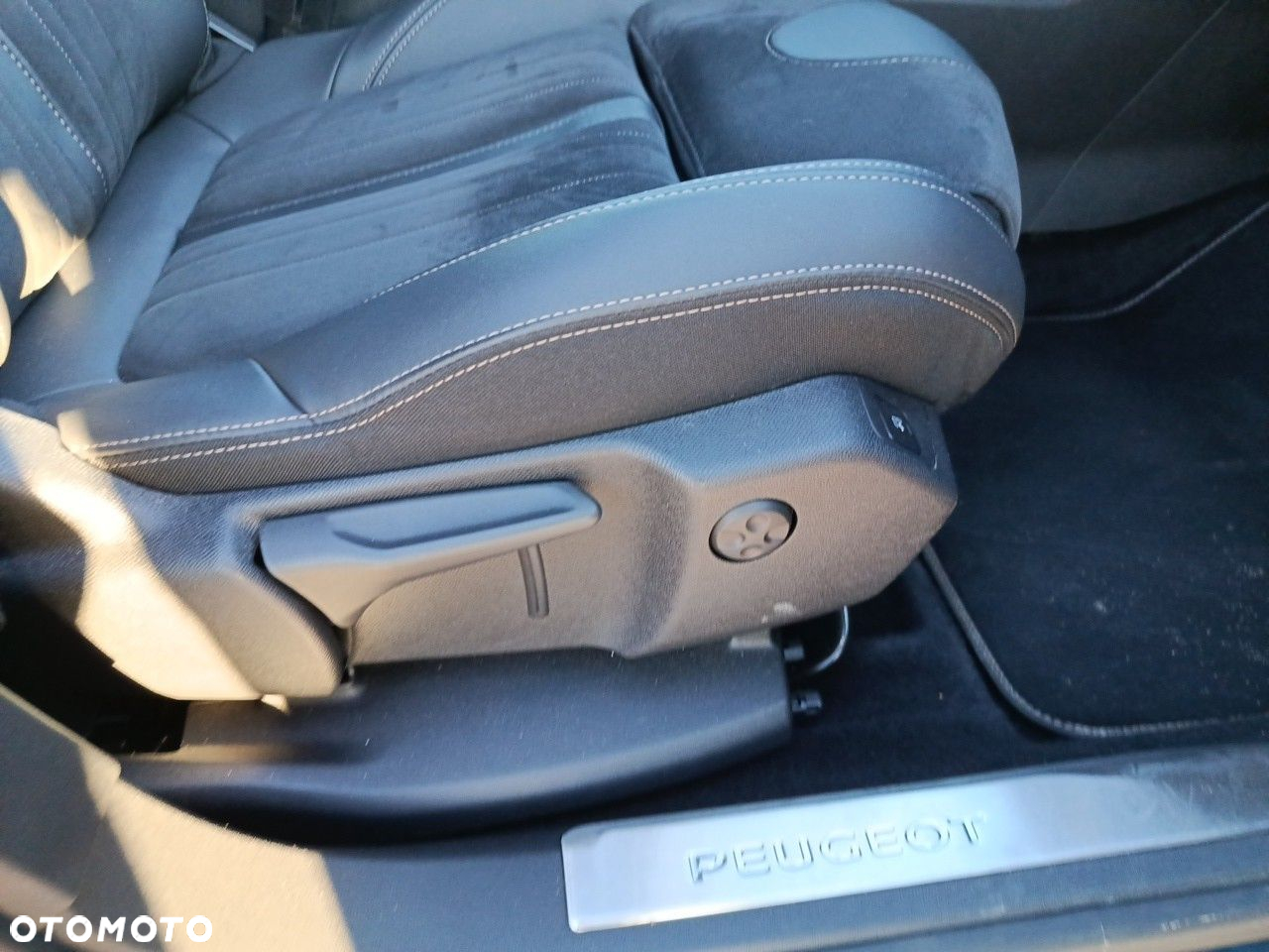 Peugeot 5008 1.5 BlueHDi GT S&S EAT8 - 28