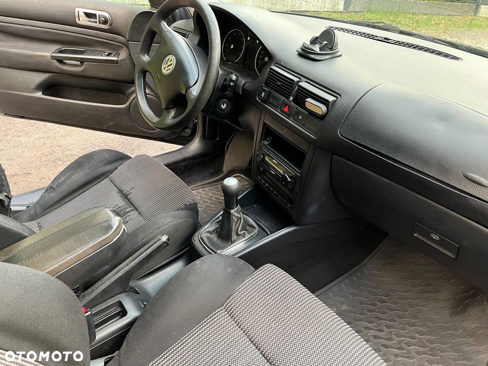 Volkswagen Golf - 20