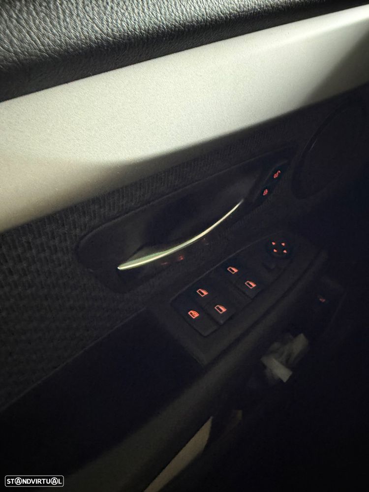 BMW 216 Gran Tourer i 7L Advantage - 23