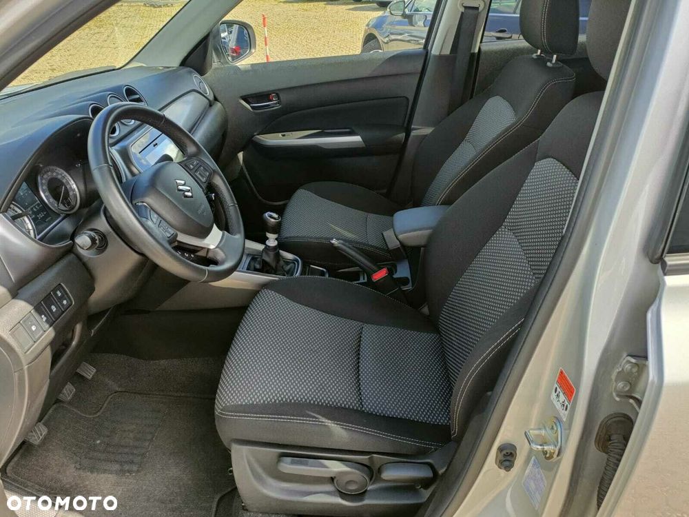 Suzuki Vitara - 10