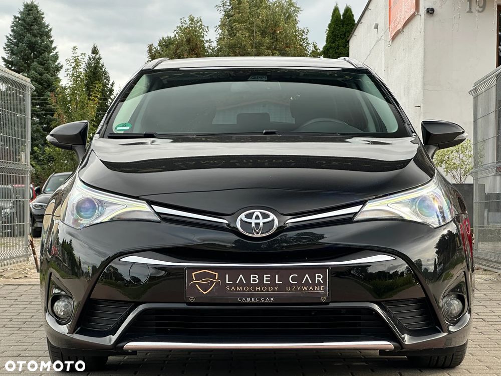 Toyota Avensis Touring Sports 1.8 Team Deutschland - 19