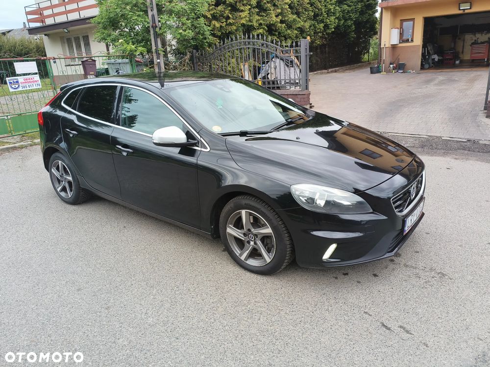 Volvo V40 D4 Drive-E R-Design Summum - 1
