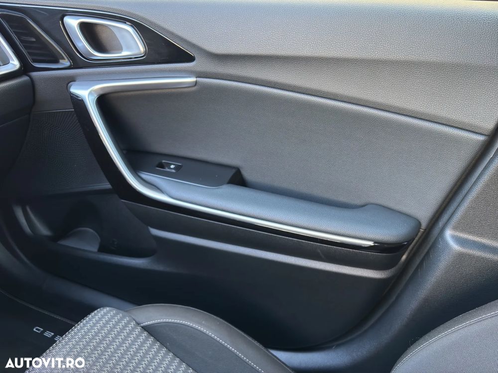 Kia XCeed 1.6 GDI DCT6 OPF SPIRIT - 18