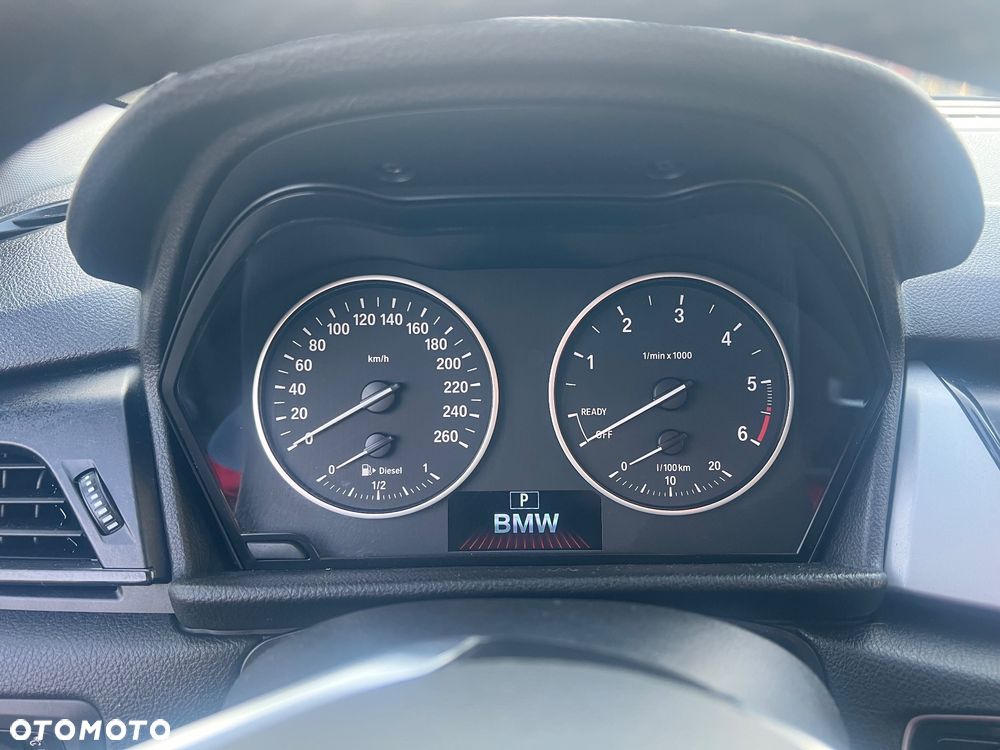 BMW Seria 2 218d xDrive - 19