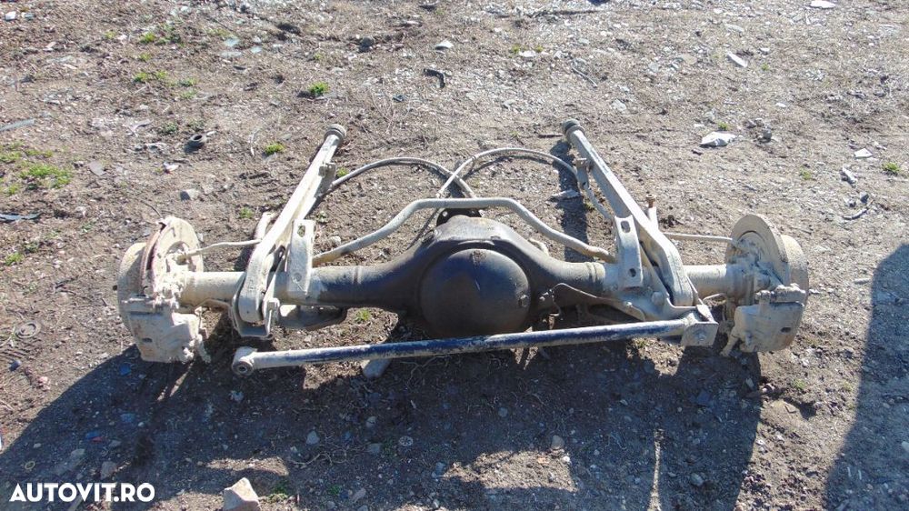 Punte spate mitsubishi Pajero mk2 motor 2.8 punte spate completa dezmembrez pajero 2.8 - 4