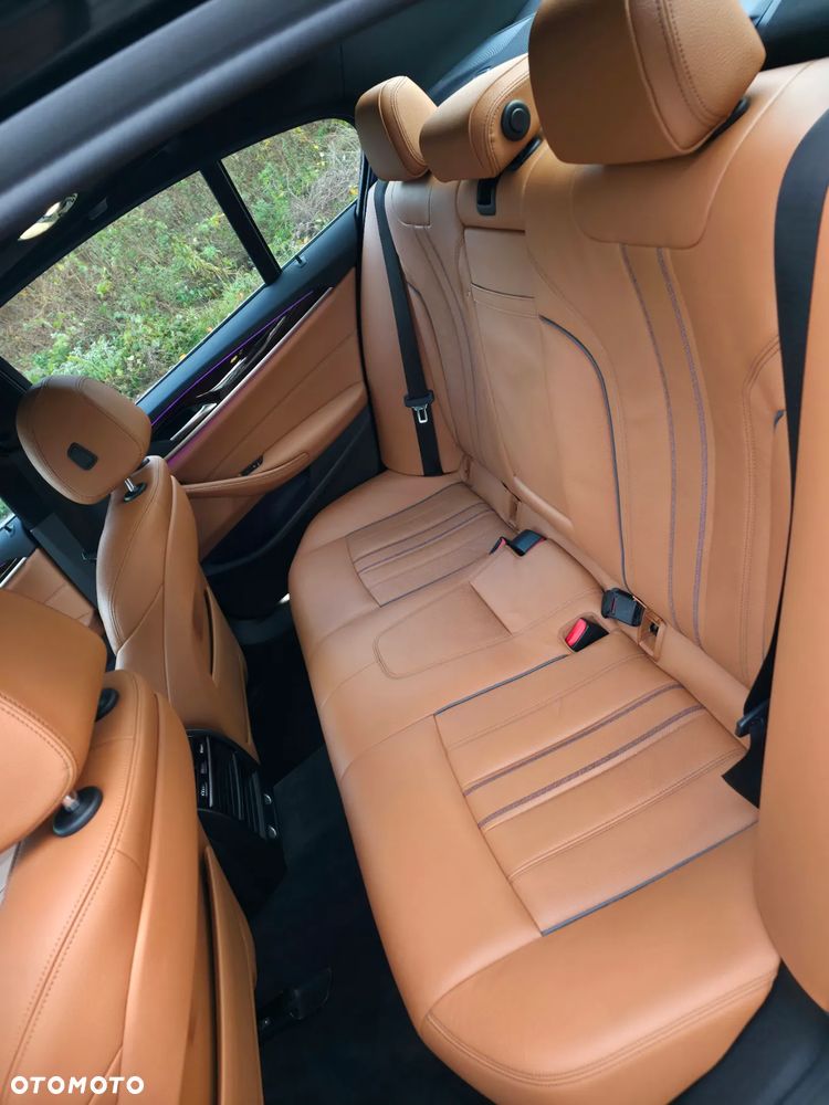 BMW Seria 5 ver-530i-xdrive - 12