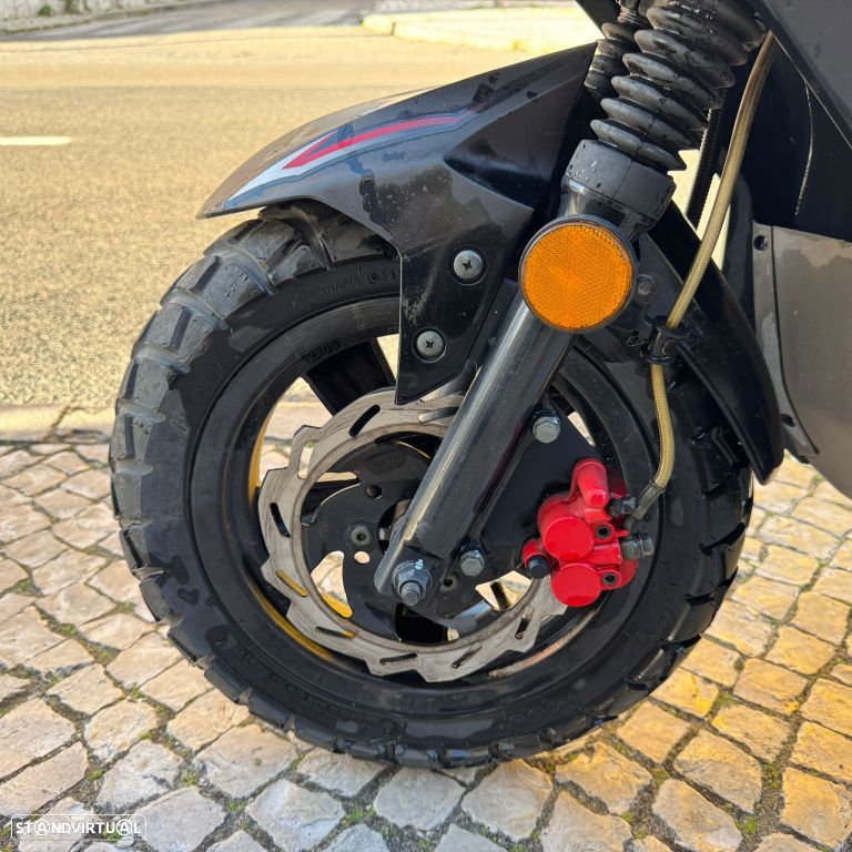 Sym FIDDLE CROX 50 - 4