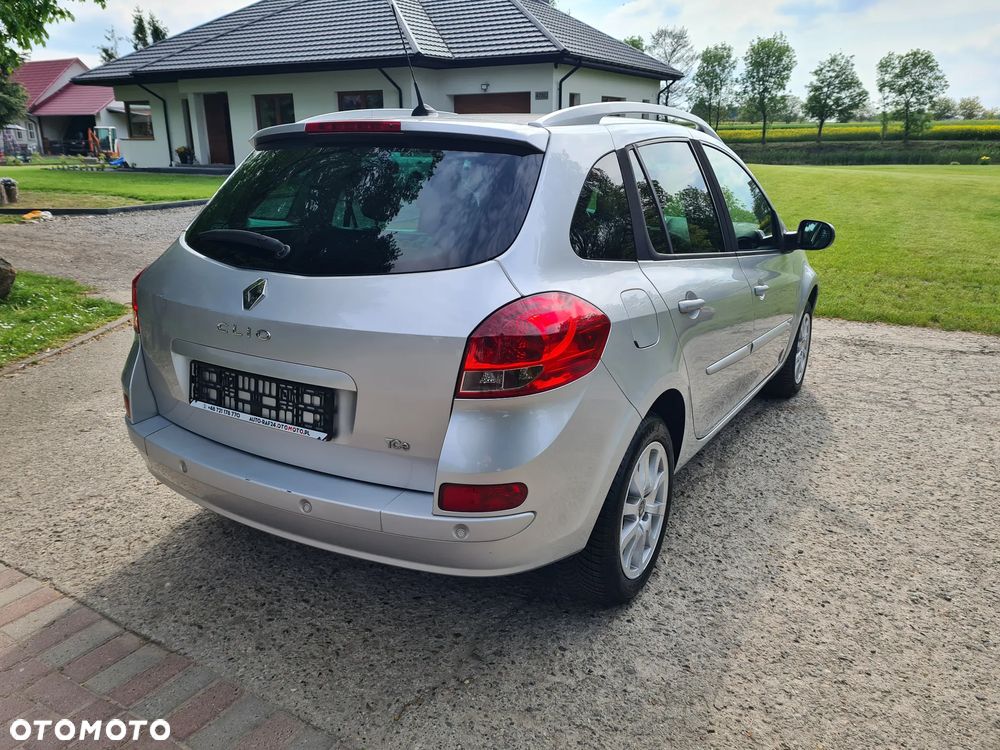 Renault Clio - 9