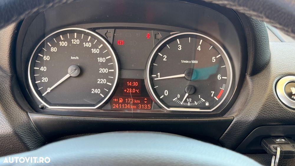BMW Seria 1 116i - 17