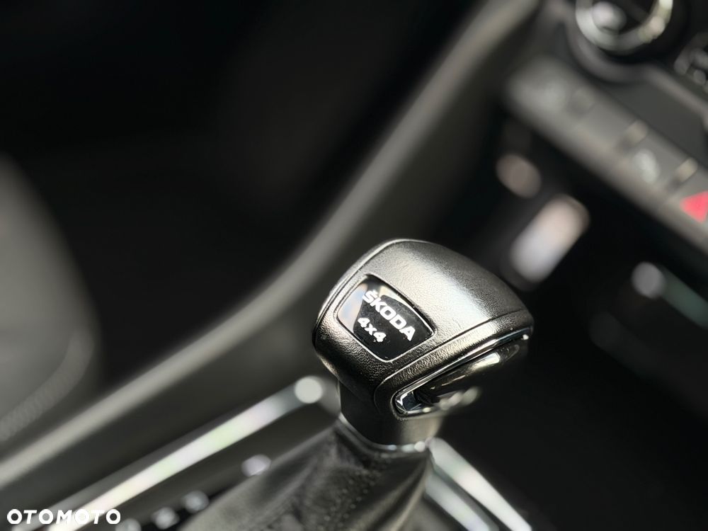 Skoda Karoq 2.0 TDI SCR 4x4 DSG Ambition - 15