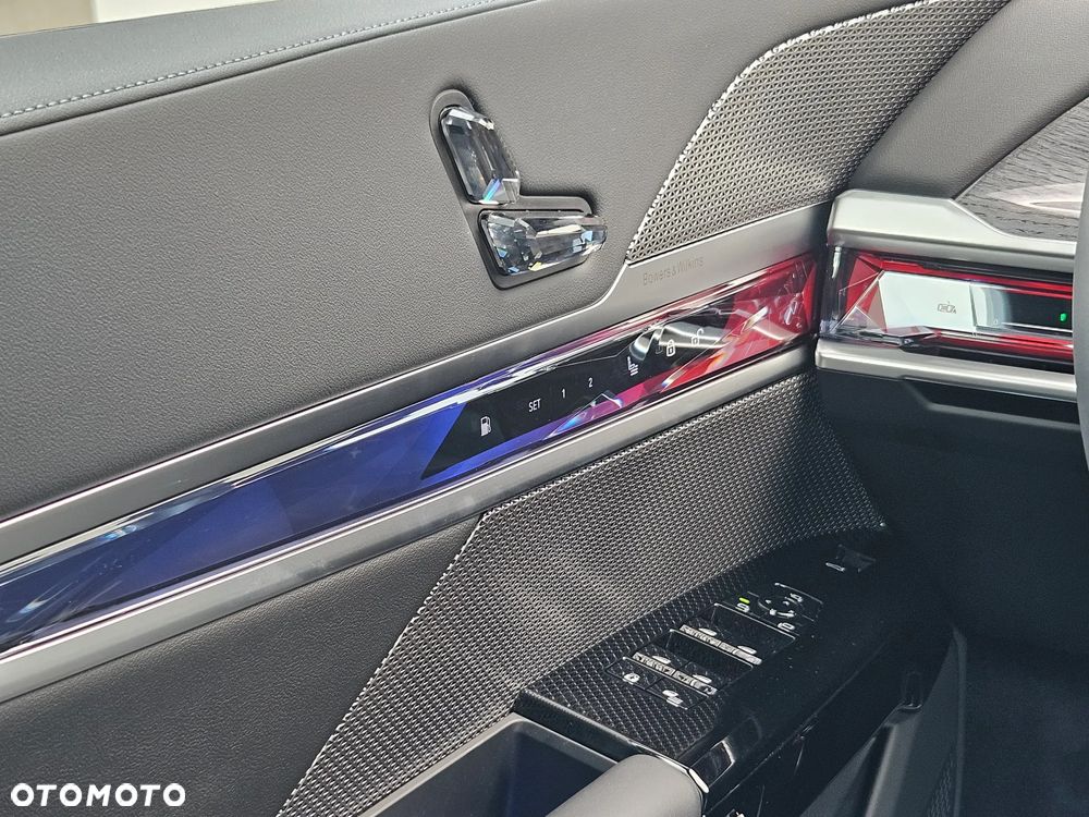 BMW Seria 7 M760e PHEV xDrive sport - 19