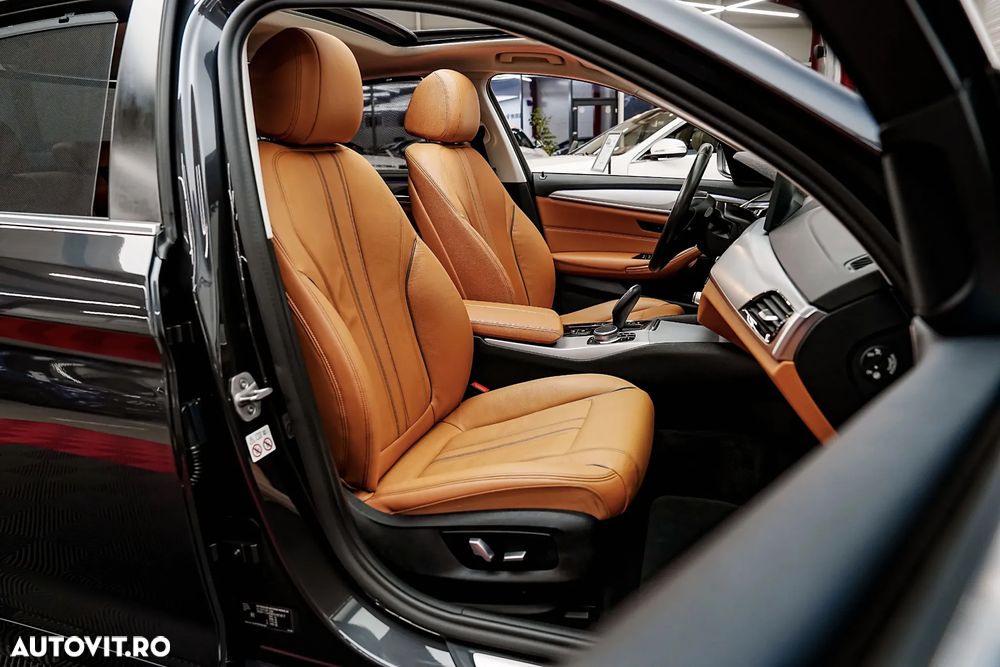 BMW Seria 5 530e xDrive Aut. - 11