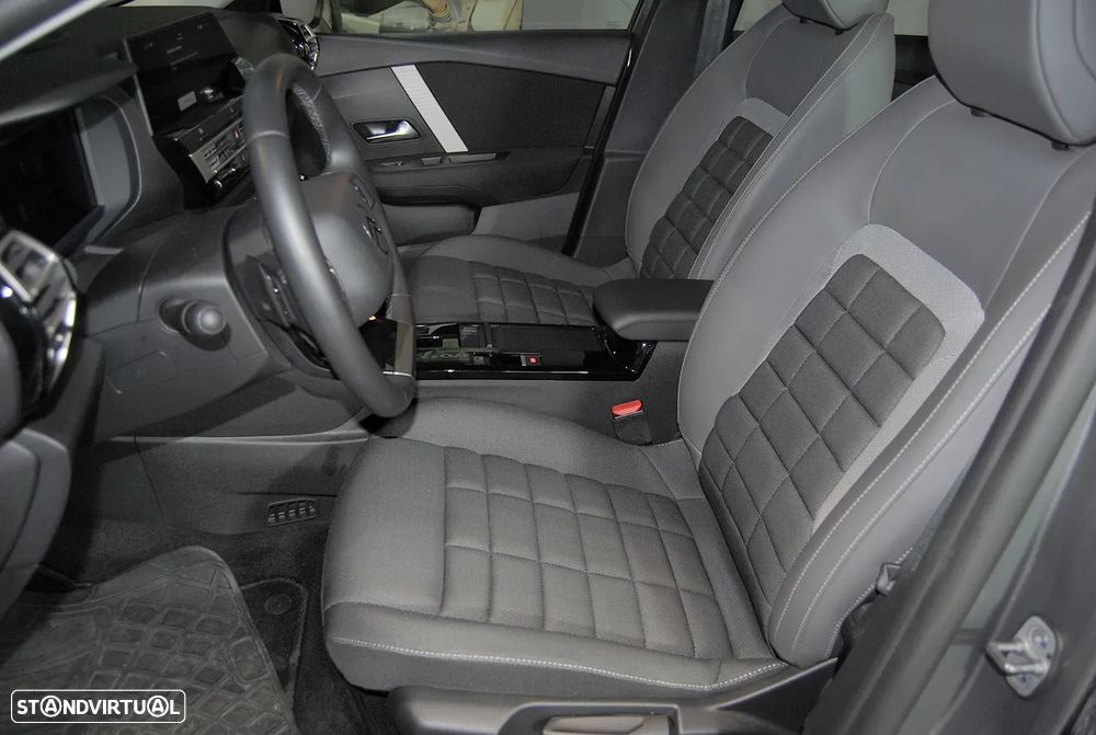 Citroën C4 1.2 Hybrid Plus e-DSC6 - 17
