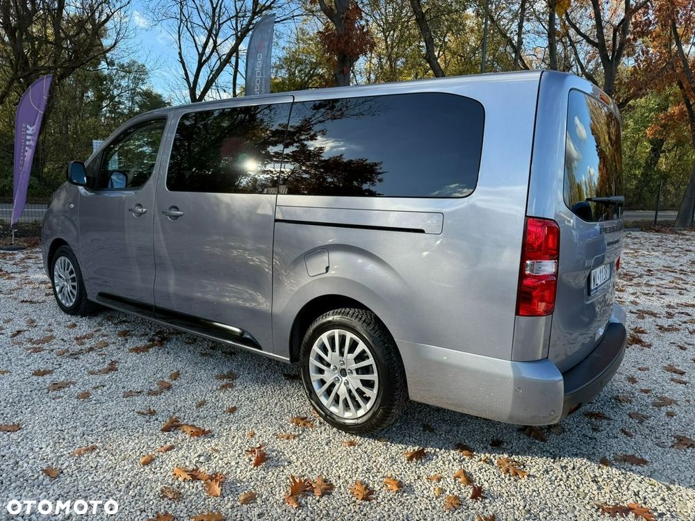 Peugeot Traveller - 11