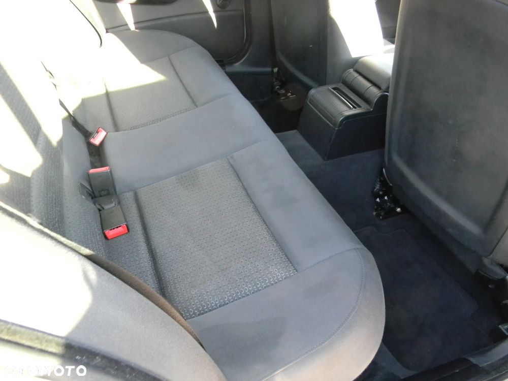 BMW Seria 3 316i Edition Exclusive - 7