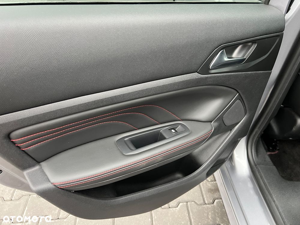 Peugeot 308 PureTech 130 EAT6 Stop & Start GT-Line Edition - 31