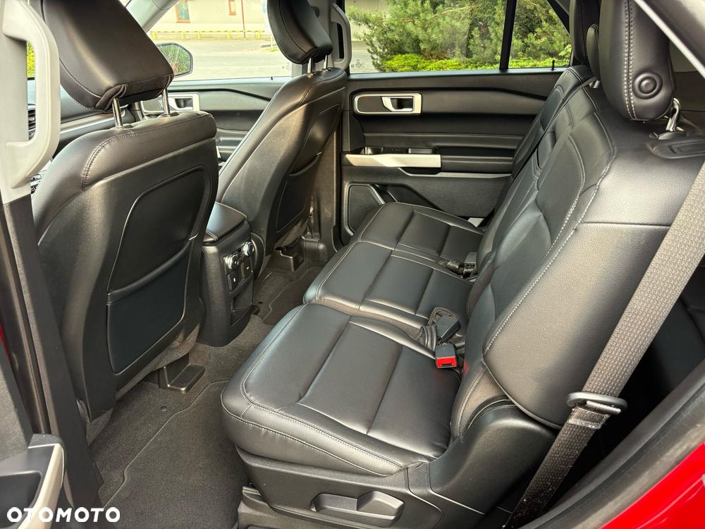 Ford Explorer - 11