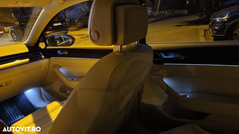 Volkswagen Passat 2.0 TDI DSG Comfortline - 11
