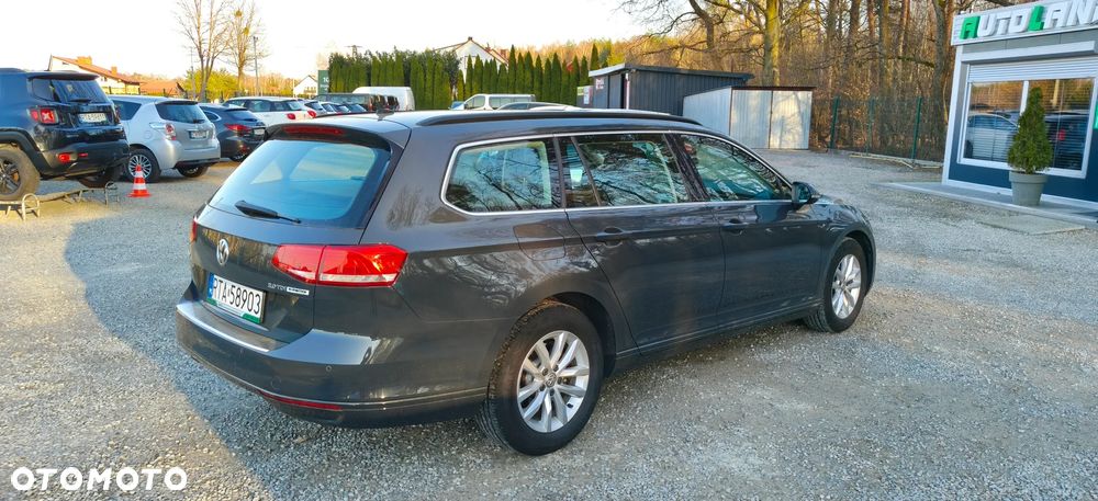 Volkswagen Passat 2.0 TDI SCR DSG Comfortline - 5