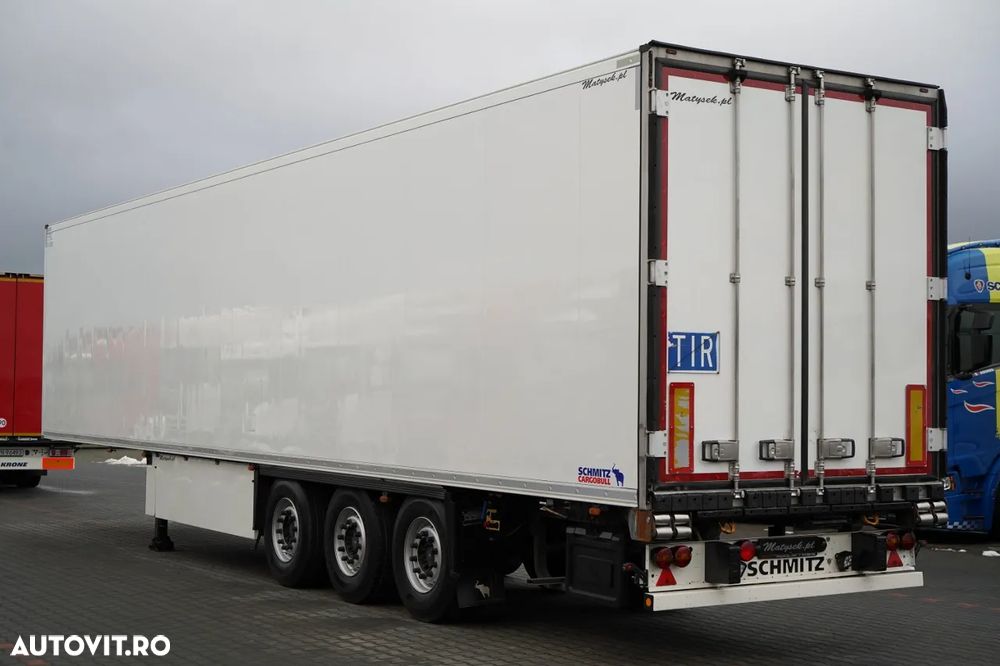 Schmitz Cargobull REFRIGERAT / THERMO KING / CU CÂRLIG / AXĂ RIDICATĂ / COȘ PENTRU PALEȚI - 4