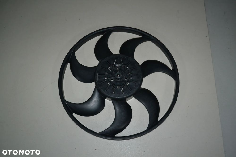 AUDI A4 B7 A6 C6 2,7 3,0 TDI WIATRAK WENTYLATORA CHŁODNICY 3136613314 - 1