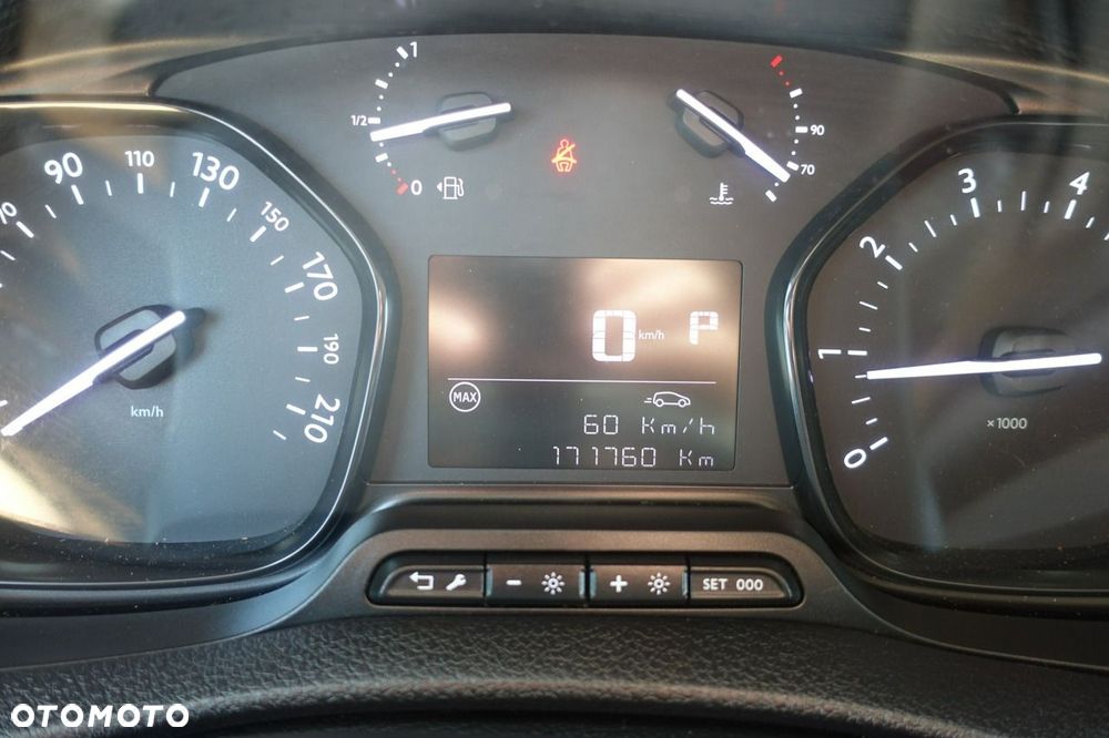 Peugeot Expert - 22