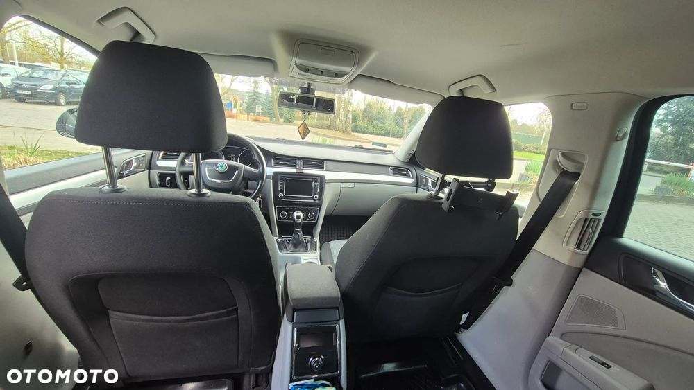 Skoda Superb 2.0 TDI Ambition - 9