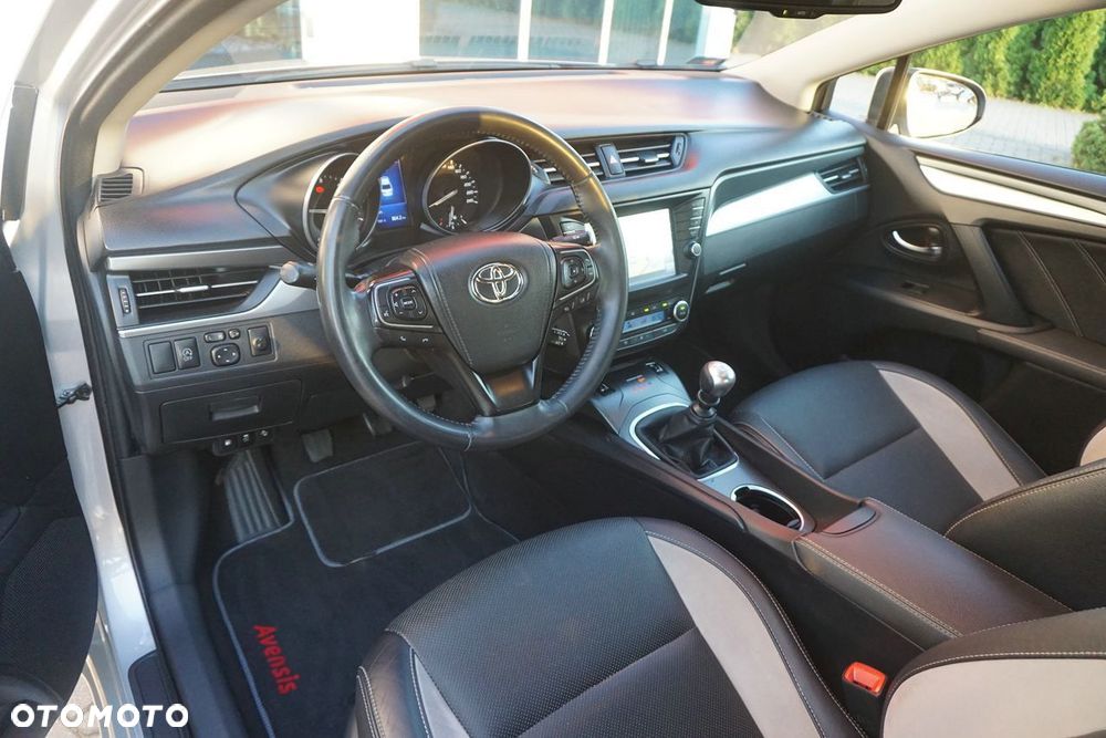 Toyota Avensis 2.0 D-4D Premium - 5