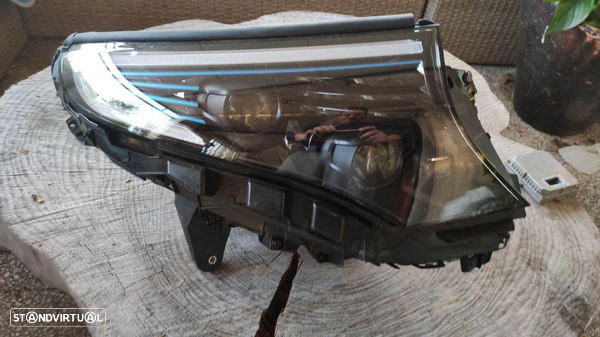 farol direito Full Led Mercedes w293 EQC suv