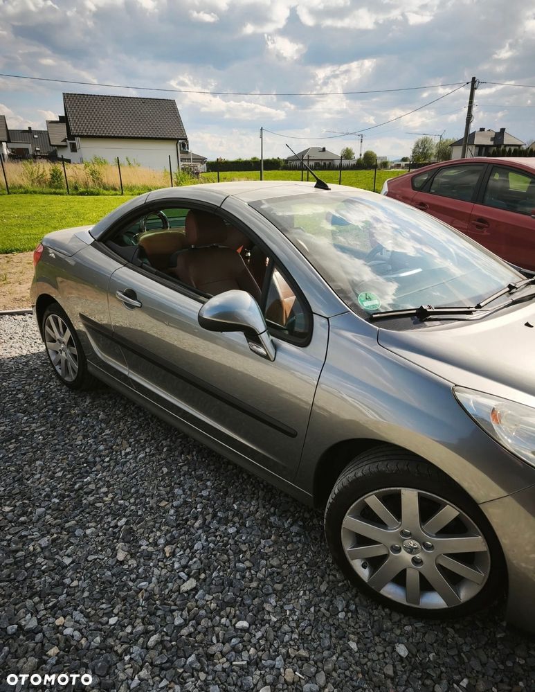 Peugeot 207 CC - 8