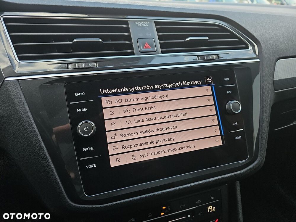 Volkswagen Tiguan - 27