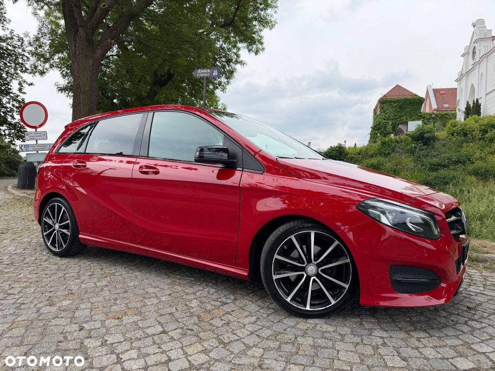 Mercedes-Benz Klasa B 180 7G-DCT Urban - 15