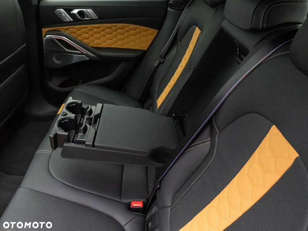 BMW X6M M - 25