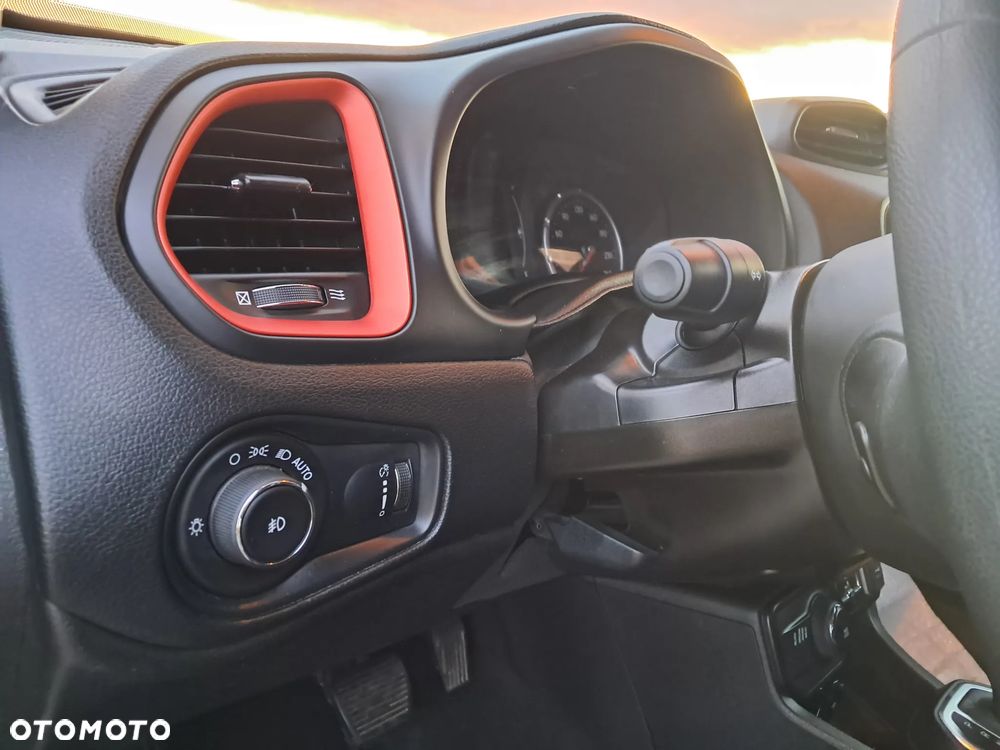 Jeep Renegade - 29
