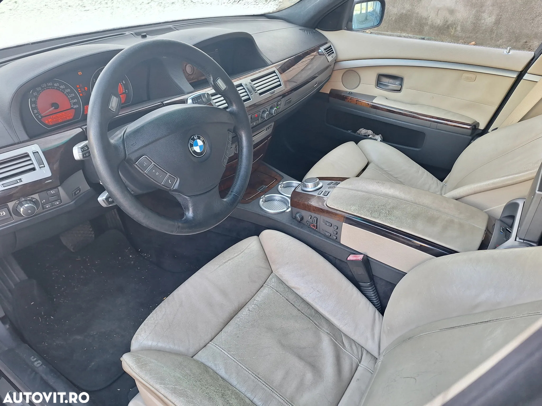 BMW Seria 7 760i A - 12